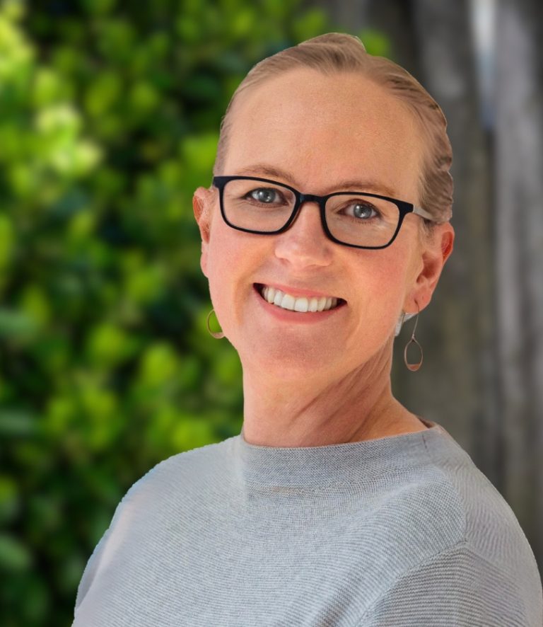 Brett headshot Business Cards 768x886